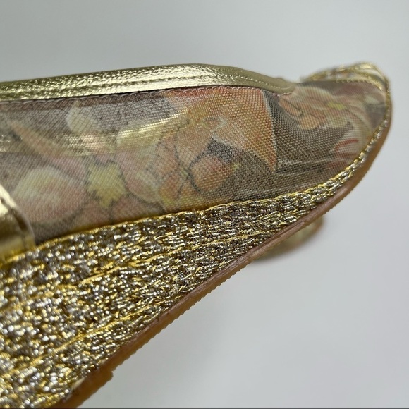 VINTAGE Roberto Capucci Gold Floral Embroidered Metallic Espadrille Wedges Shoes - Picture 9 of 13